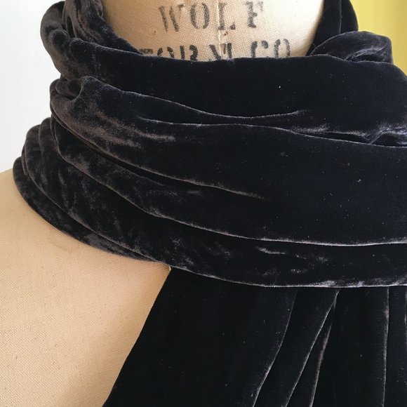 Velvet Scarf - Picture 3 of 4
